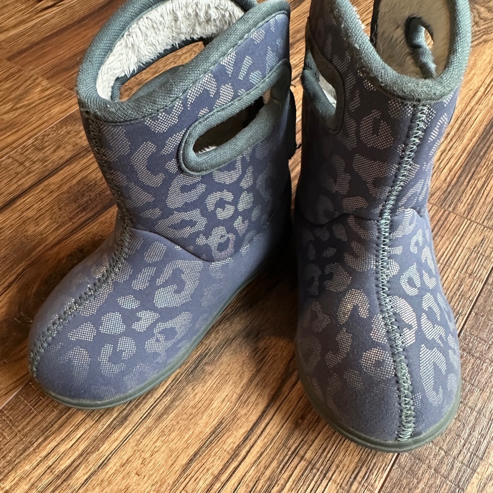 Toddler bogs 7T